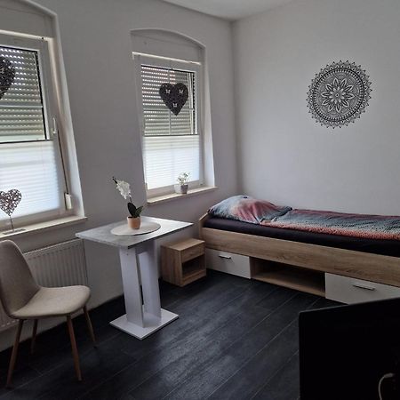 Monteurzimmer Und Pension - Ampfurth Oschersleben Ngoại thất bức ảnh